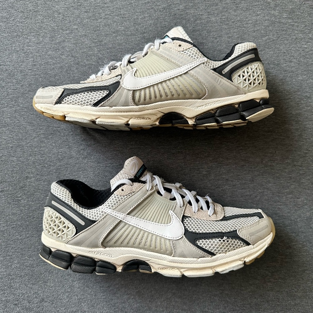 Nike Zoom Vomero 5 Supersonic